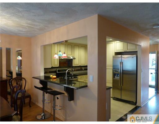 39 Rainford Road Edison, NJ 08820 - Photo 6 of 14