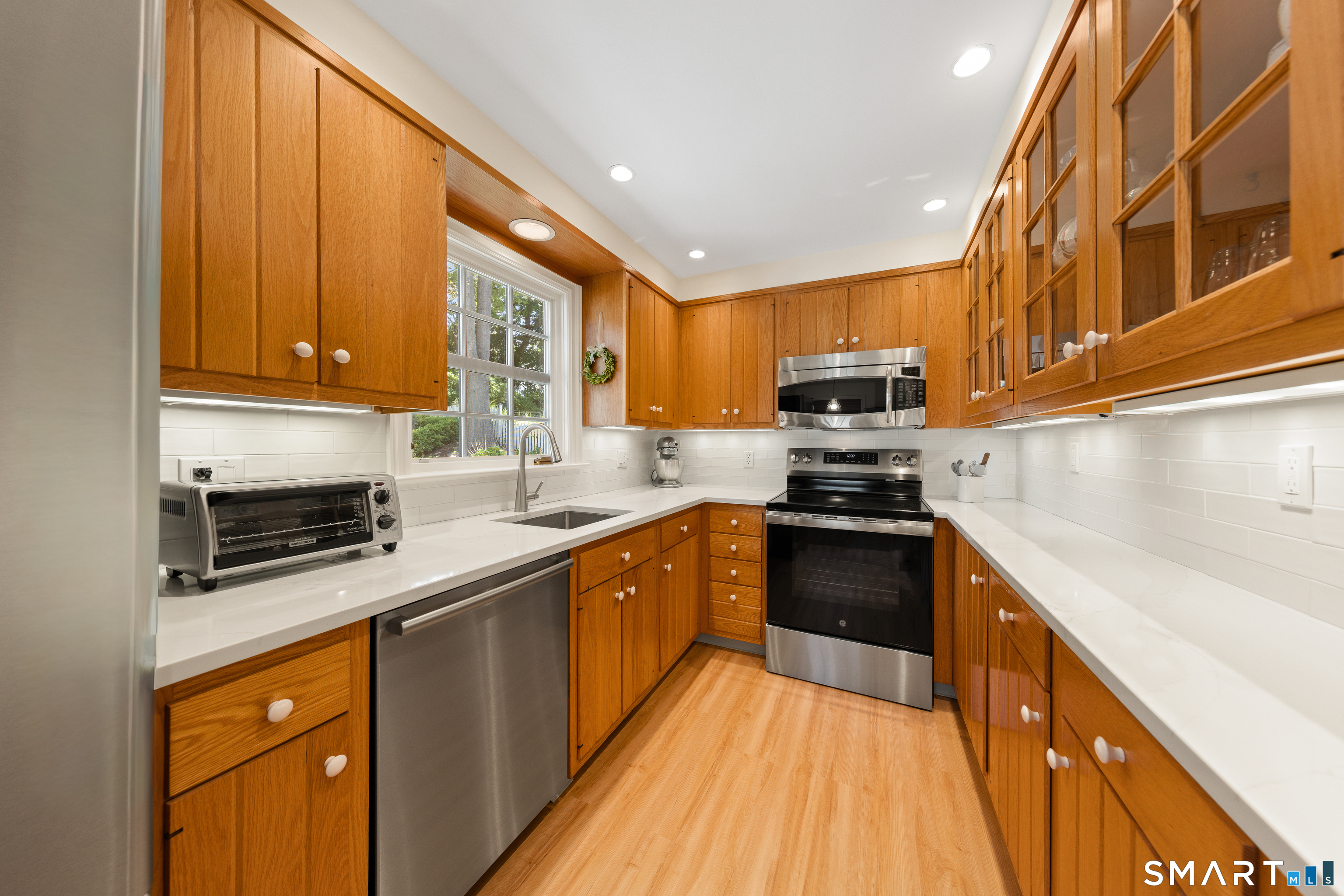 13 Devon Road Darien, CT 06820 - Photo 11 of 34