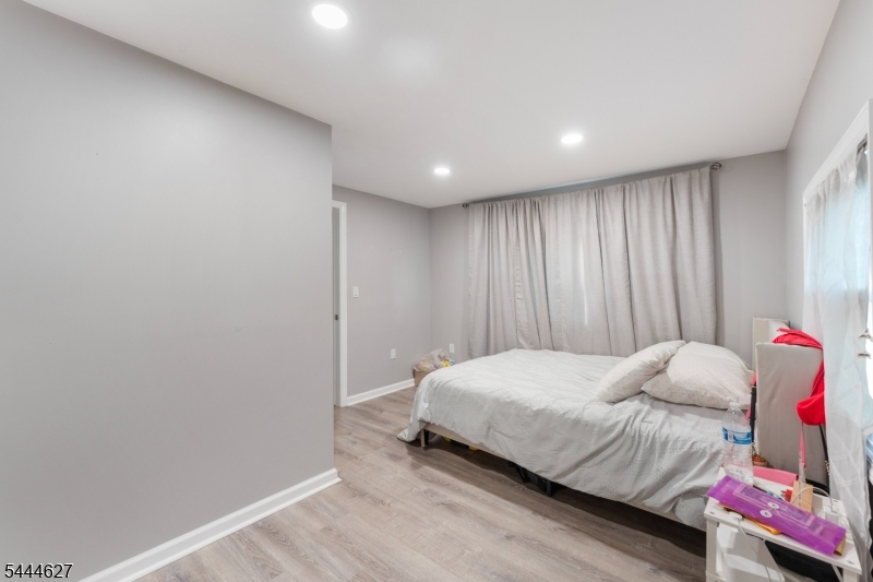 325 Roycefield Road Hillsborough, NJ 08844 - Photo 11 of 41