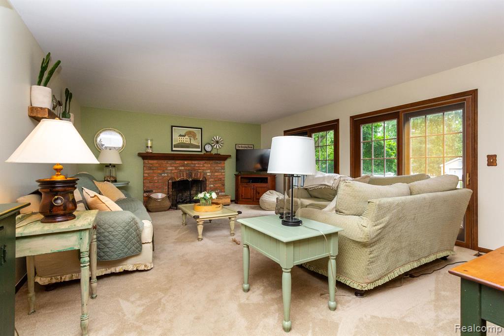 18159 Meridian Road Grosse Ile, MI 48138 - Photo 19 of 66