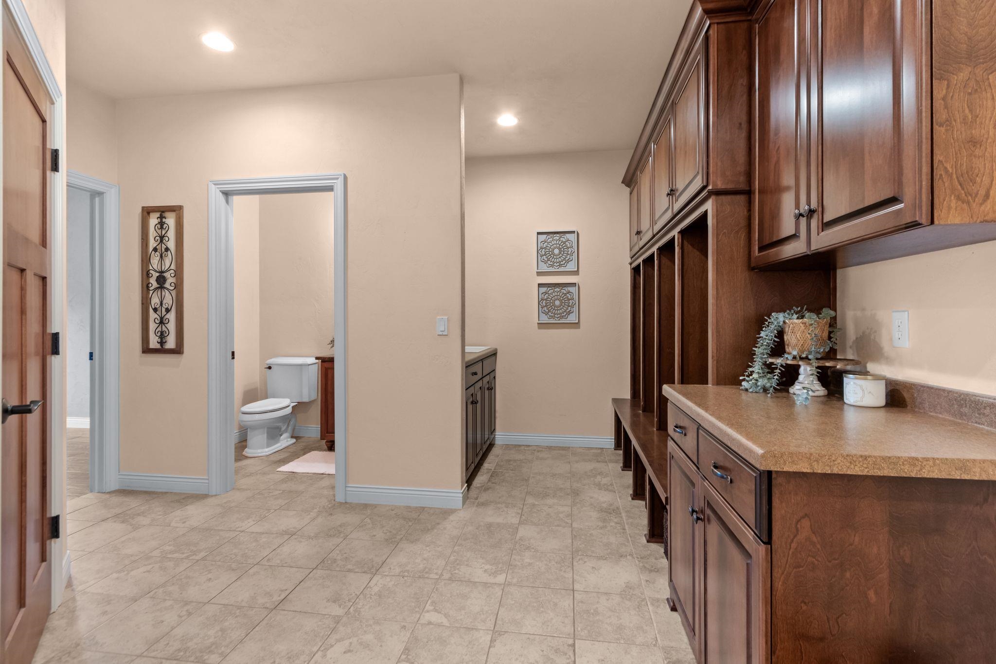 493 Dalton Road Neenah, WI 54956 - Photo 21 of 65