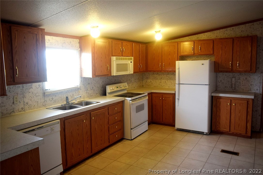 5571 Red Springs Road Red Springs, NC 28377 - Photo 14 of 35 Gallery Image 14