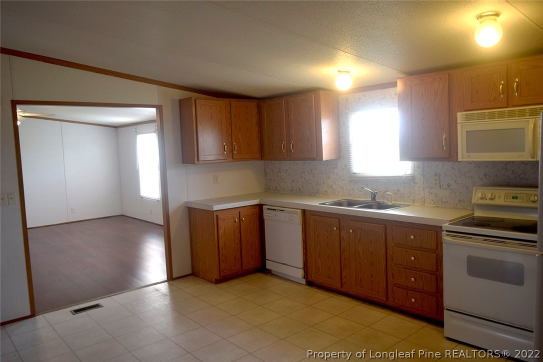 5571 Red Springs Road Red Springs, NC 28377 - Photo 16 of 35 Gallery Image 16