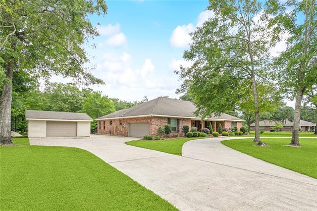 63 Doubloon Drive Slidell, LA 70461 - Photo 2 of 52