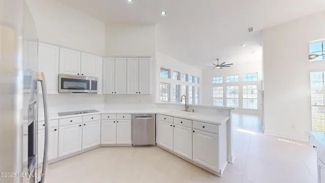 $3,900 | 10061 Vineyard Lake Road East, Jacksonville, FL 32256