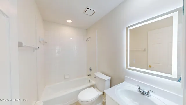 $3,900 | 10061 Vineyard Lake Road East, Jacksonville, FL 32256