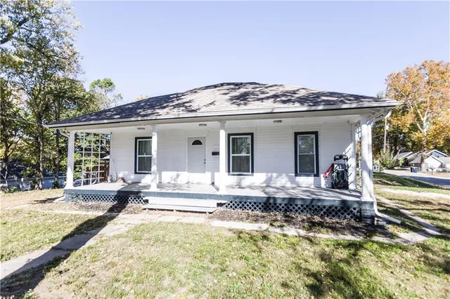 $240,000 | 4540 Northeast 38th Street, Kansas City, MO 64117