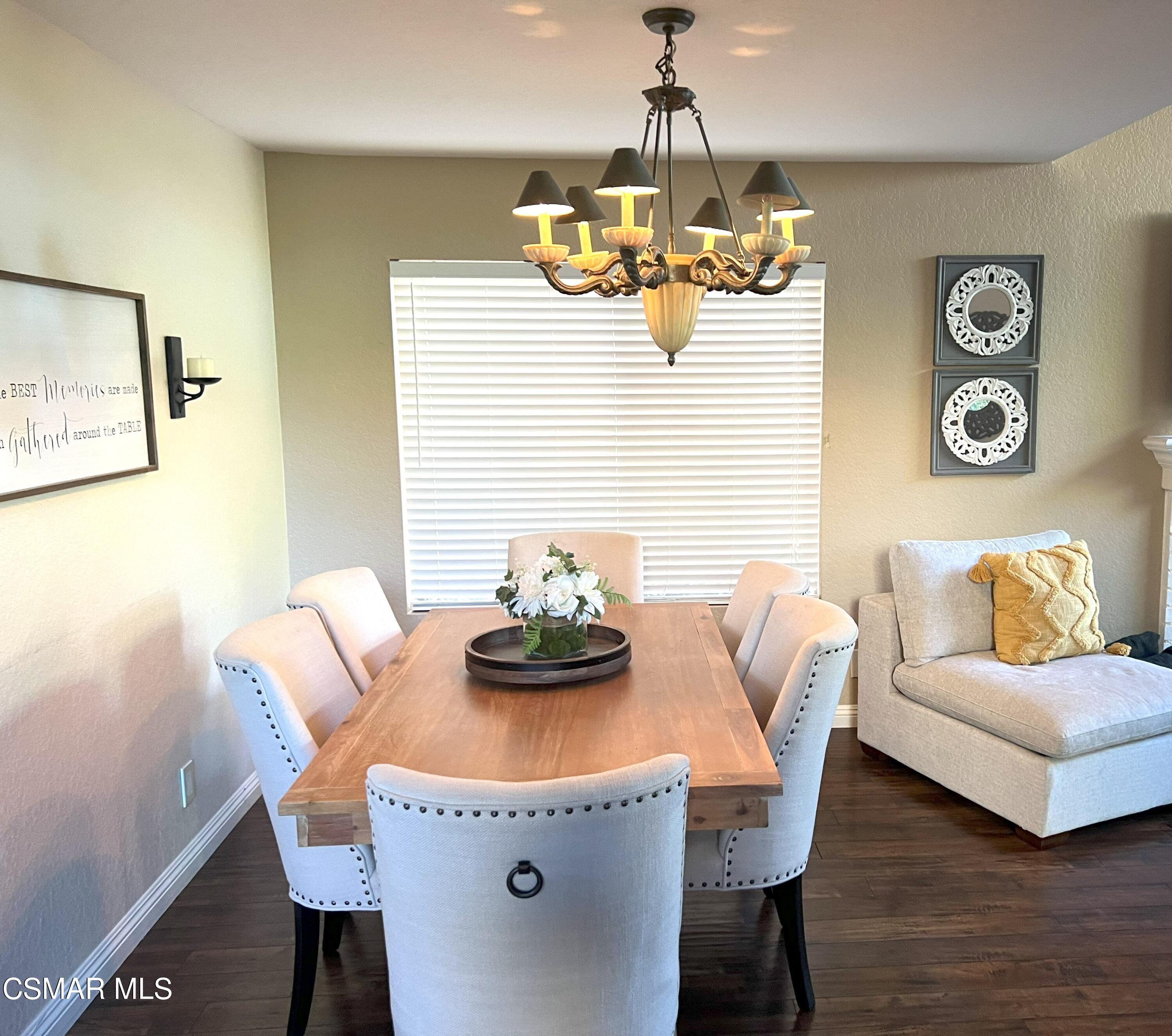 581 Fairfield Road Simi Valley, CA 93065 - Photo 4 of 24 581 Fairfield - Dining