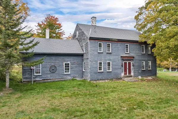 $349,000 | 42 College Road, Wolfeboro, NH 03894