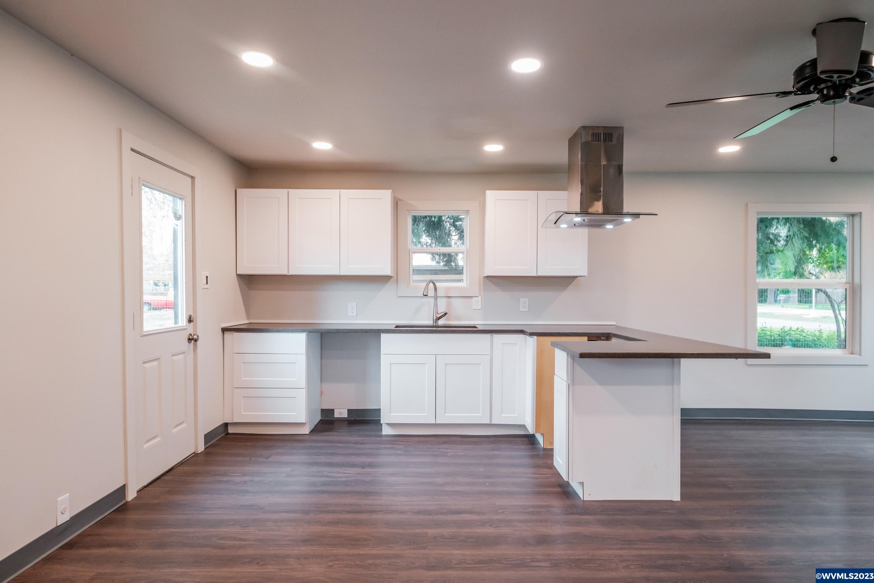 4180 Macleay Road Southeast Salem, OR 97317 - Photo 13 of 36 Gallery Image 13