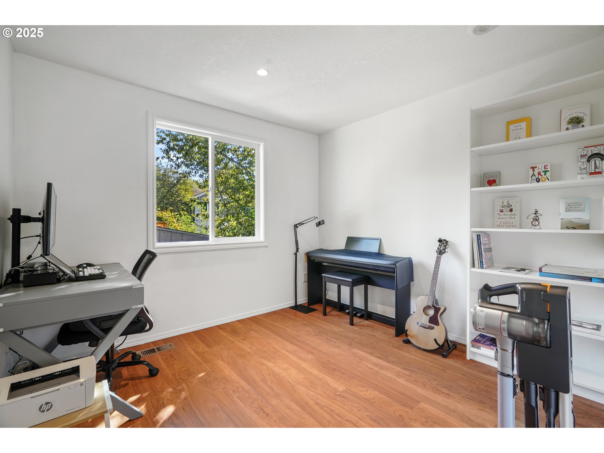 2418 Southwest Nebraska Street Portland, OR 97239 - Photo 25 of 37 Gallery Image 25