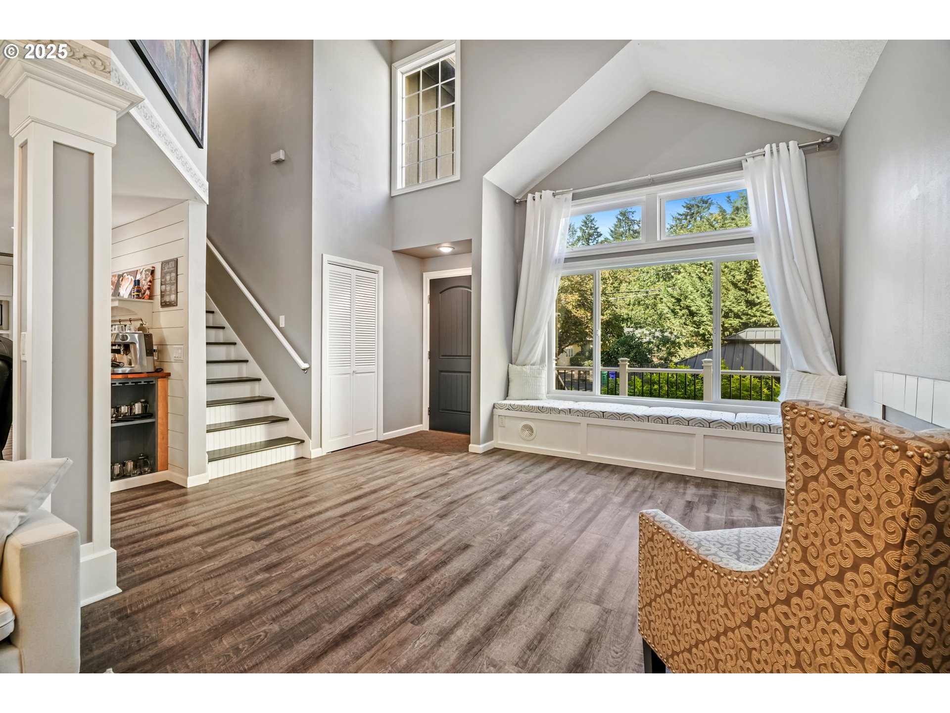 2418 Southwest Nebraska Street Portland, OR 97239 - Photo 4 of 37 Gallery Image 4