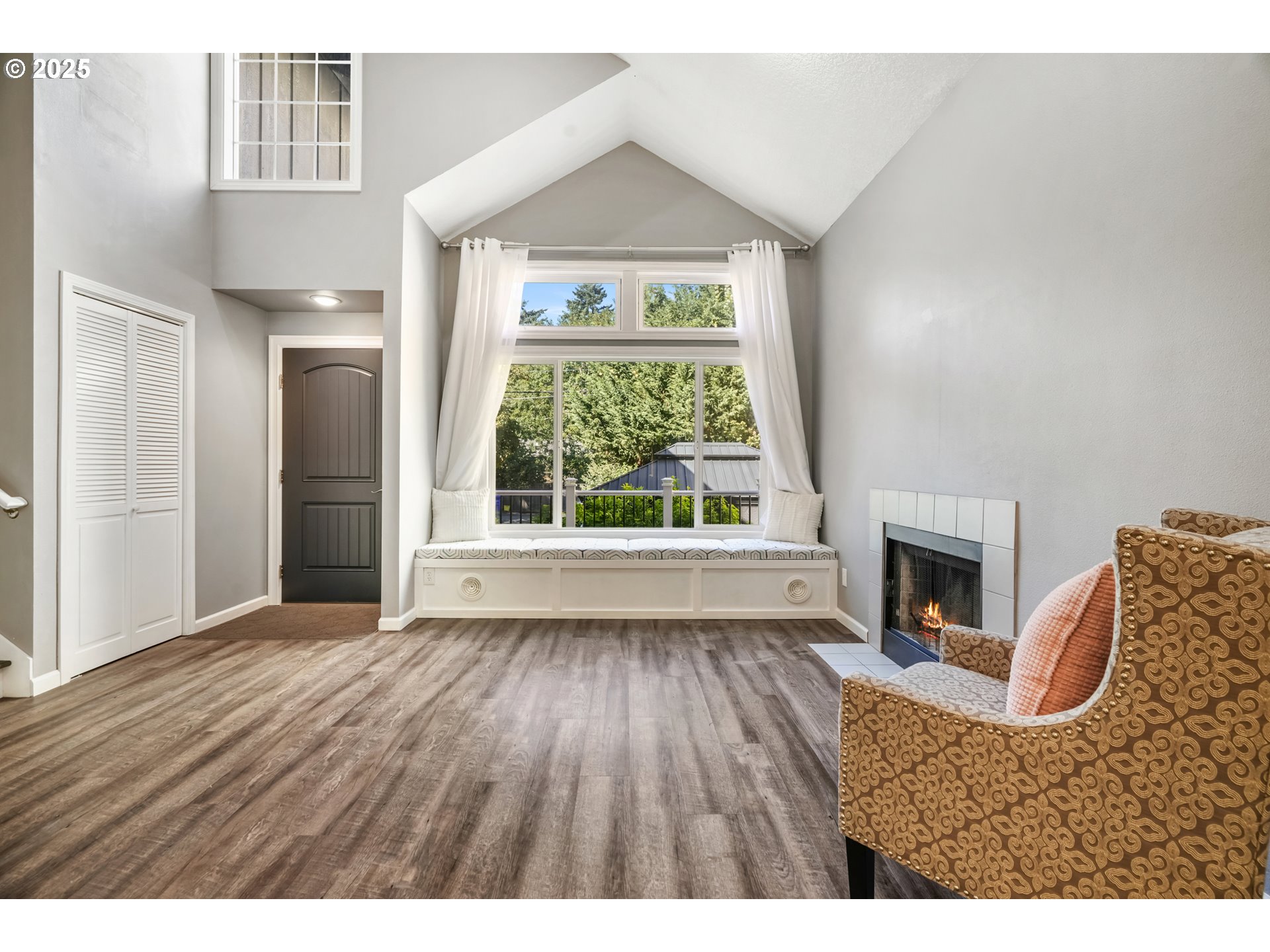 2418 Southwest Nebraska Street Portland, OR 97239 - Photo 5 of 37 Gallery Image 5
