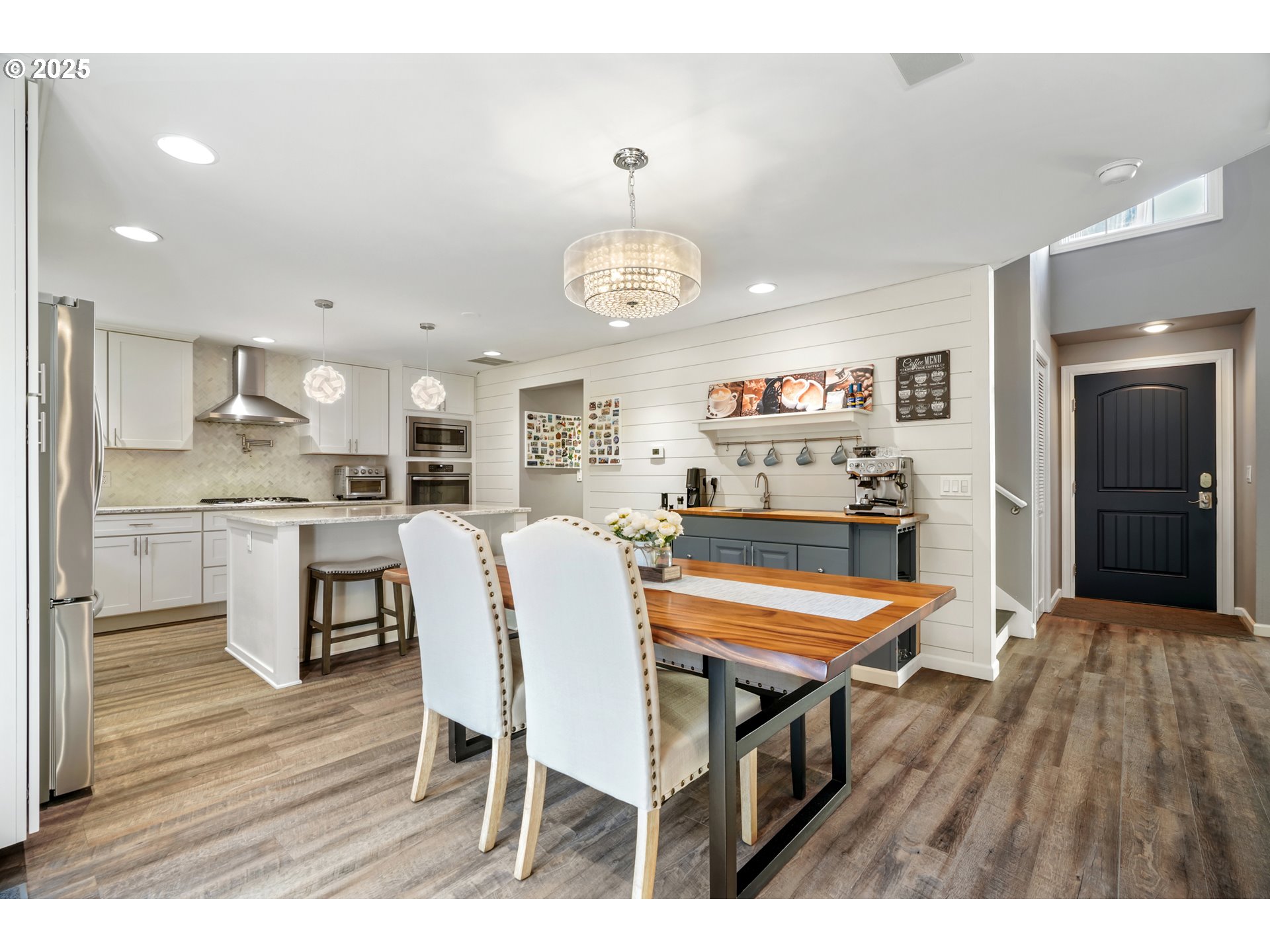 2418 Southwest Nebraska Street Portland, OR 97239 - Photo 10 of 37 Gallery Image 10