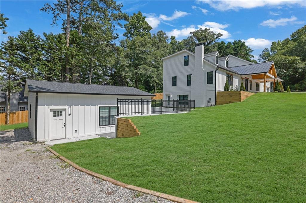 11505 Elkins Road Roswell, GA 30076 - Photo 9 of 75