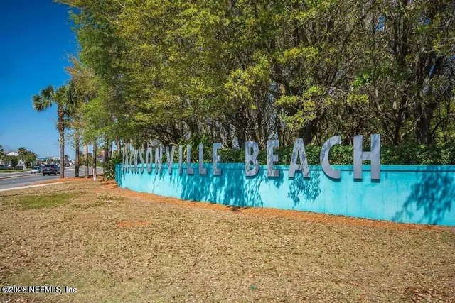 $3,100 | 1318 Eastwind Drive, Jacksonville Beach, FL 32250