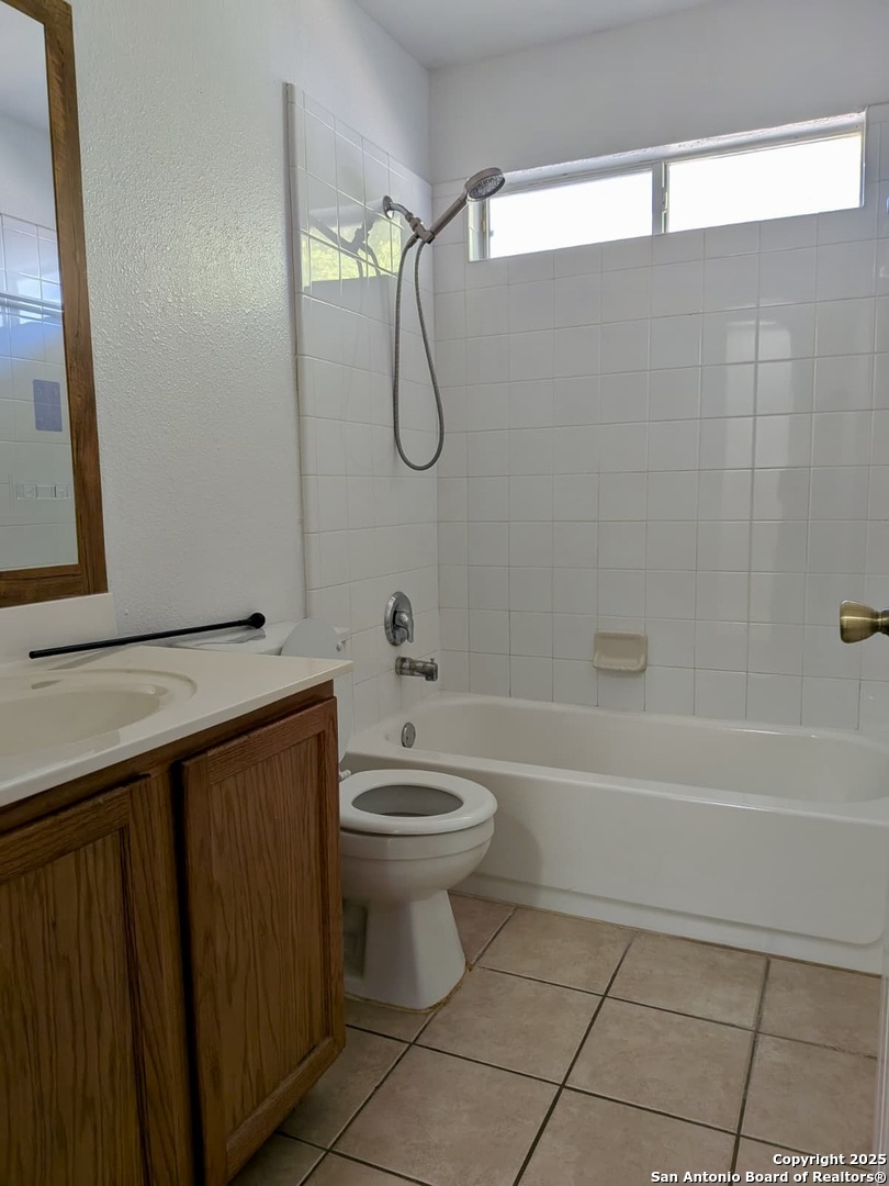 531 Reba Converse, TX 78109 - Photo 12 of 15