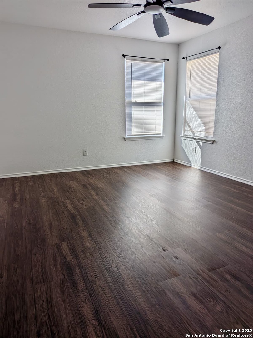 531 Reba Converse, TX 78109 - Photo 9 of 15