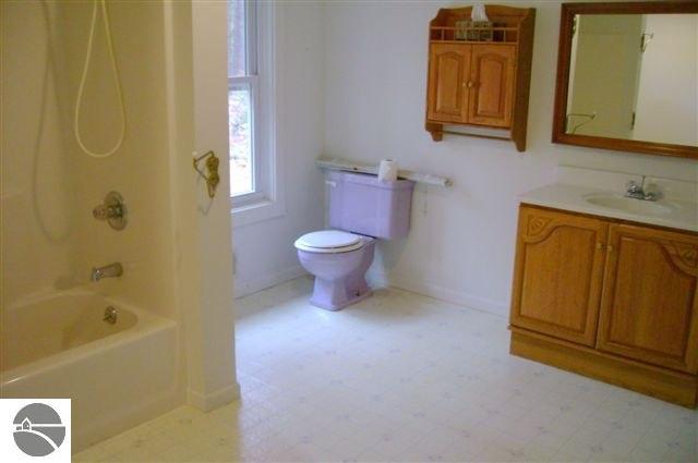3180 Northeast Townline Road Traverse City, MI 49686 - Photo 6 of 9 1691486-5.JPG