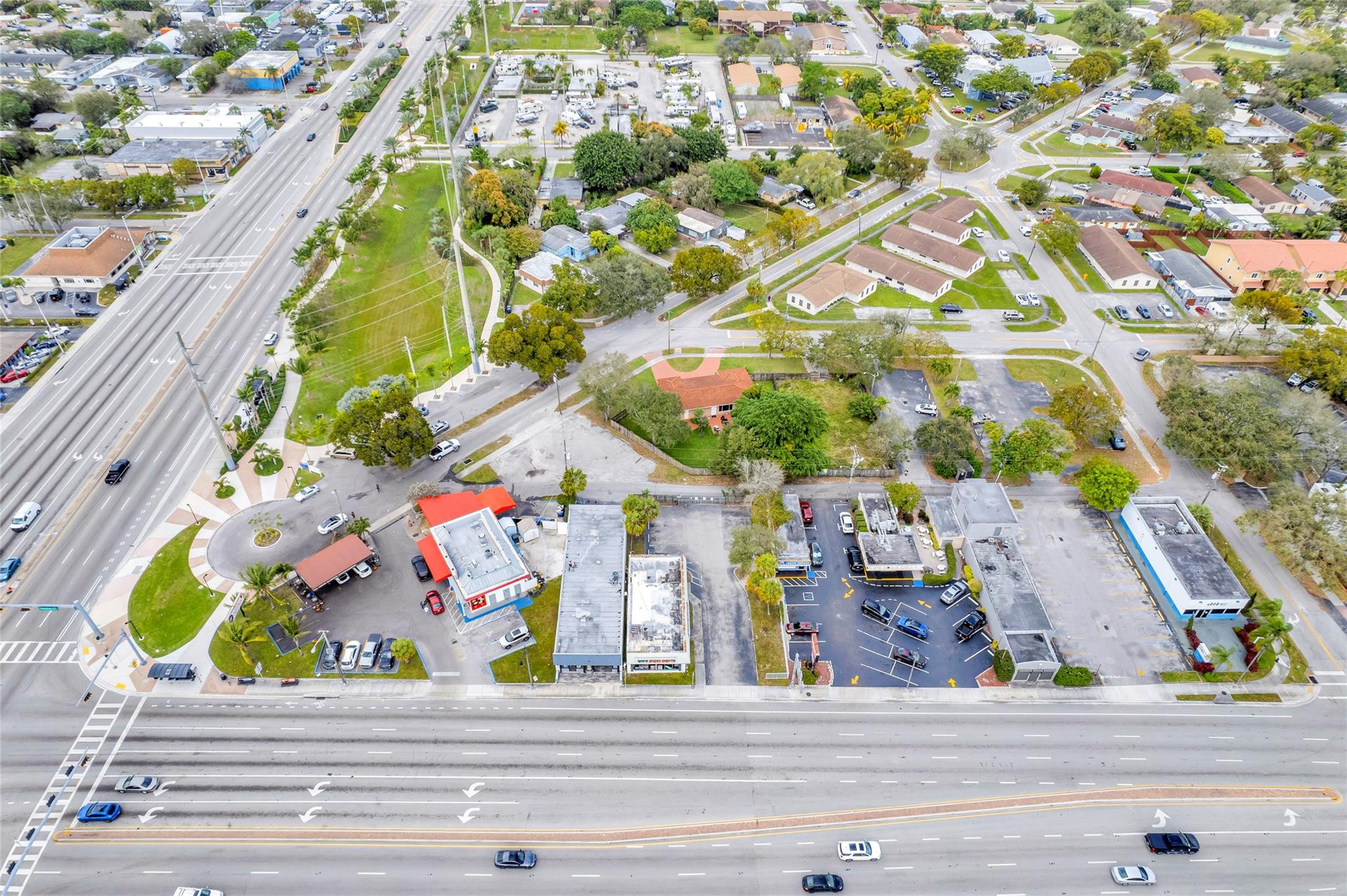 5912 Tyler Street Hollywood, FL 33021 - Photo 5 of 17 Photo 5