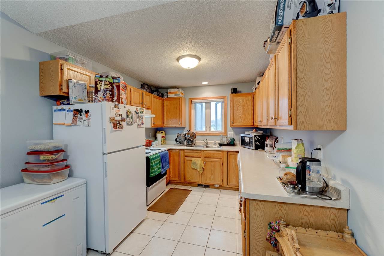 2236 Holiday Road Coralville, IA 52241 - Photo 9 of 31 Gallery Image 9