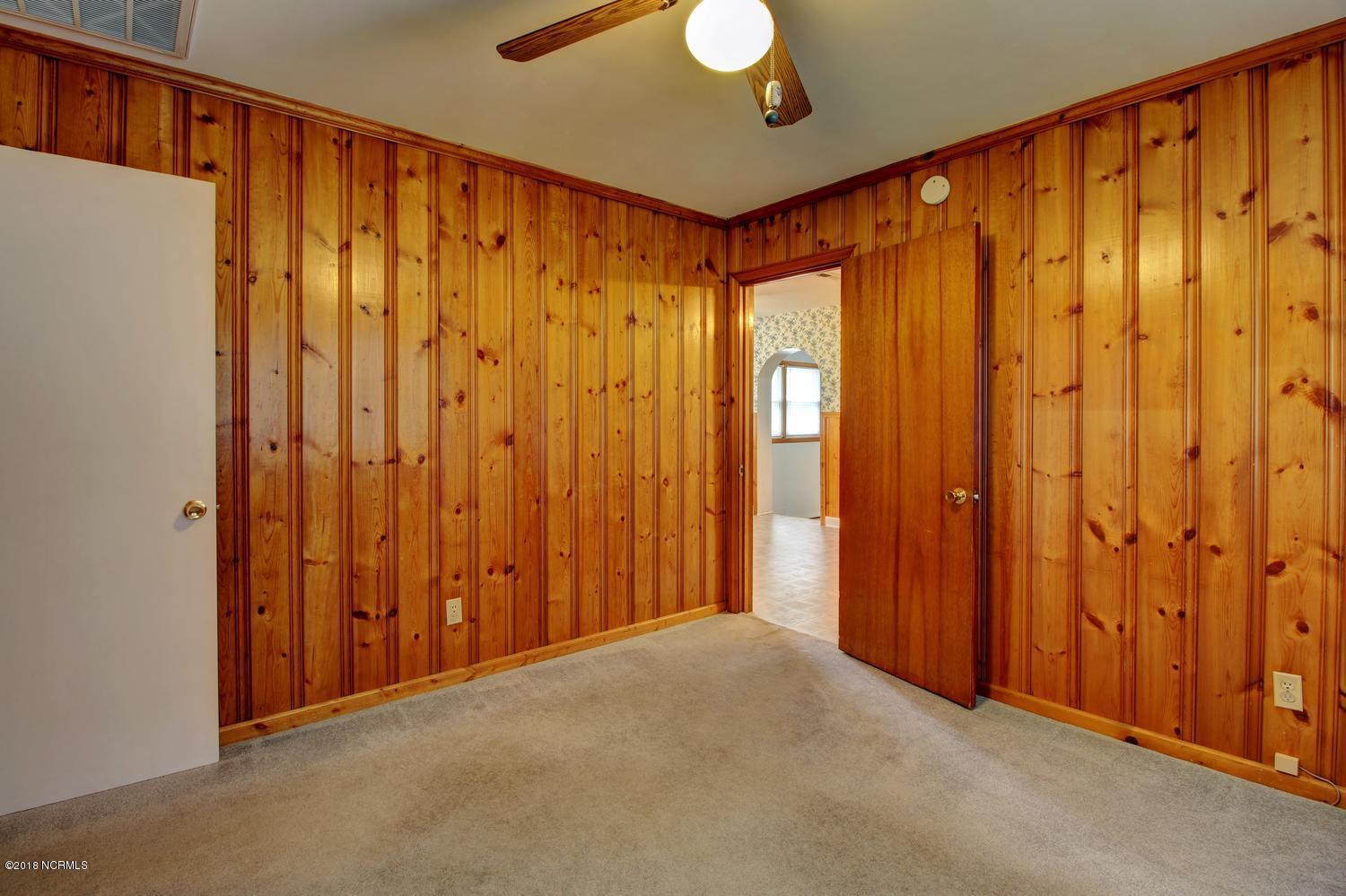 5418 Andover Road Wilmington, NC 28403 - Photo 22 of 30 5418 Andover Rd-large-022-15-Bedroom 3-1