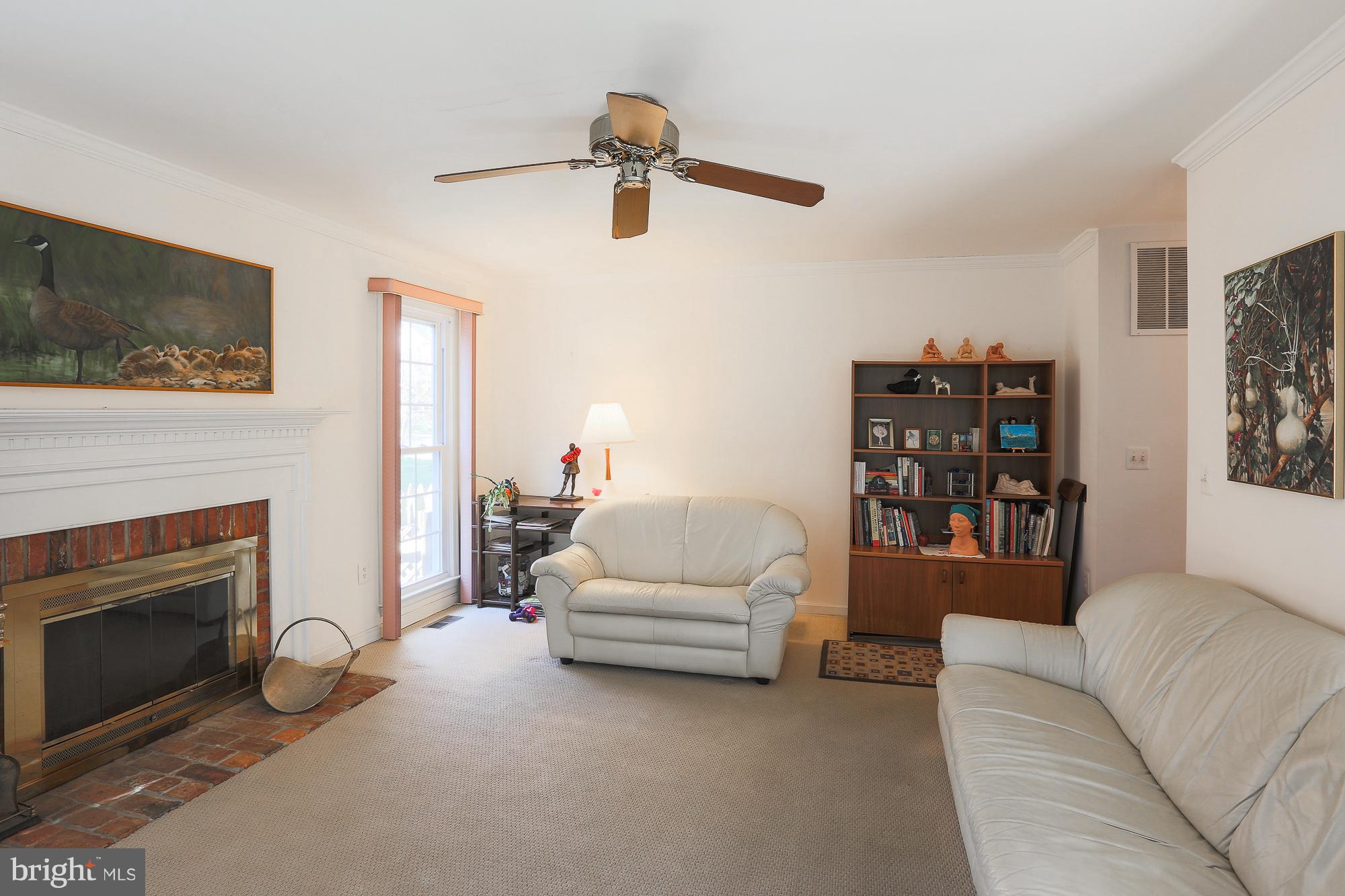 8609 Ashcroft Drive Laurel, MD 20708 - Photo 12 of 29 Family Room