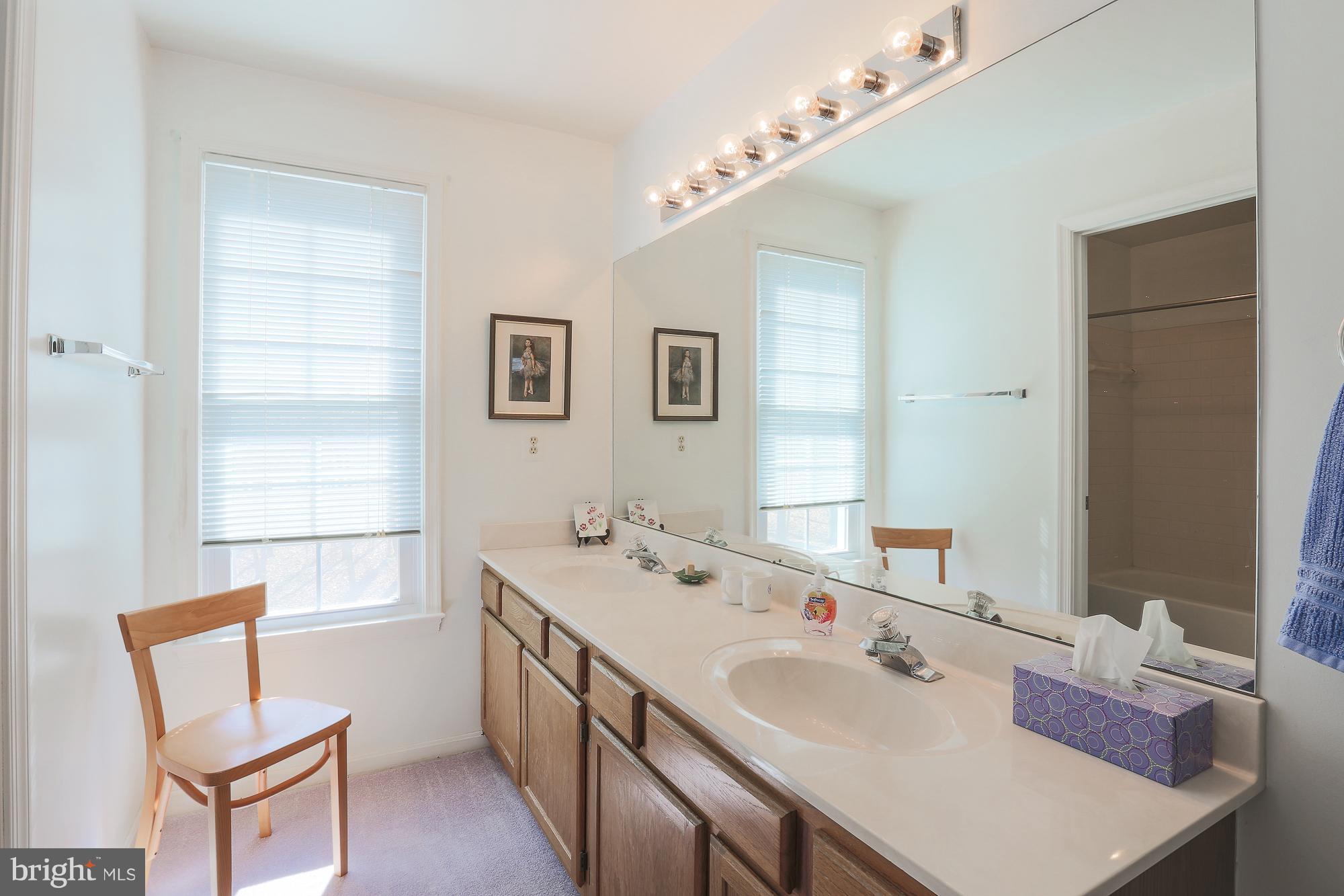 8609 Ashcroft Drive Laurel, MD 20708 - Photo 21 of 29 Upstairs Hall Full Bath