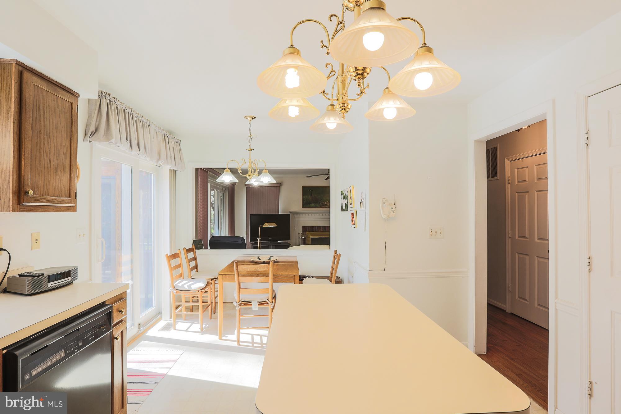 8609 Ashcroft Drive Laurel, MD 20708 - Photo 8 of 29 Kitchen