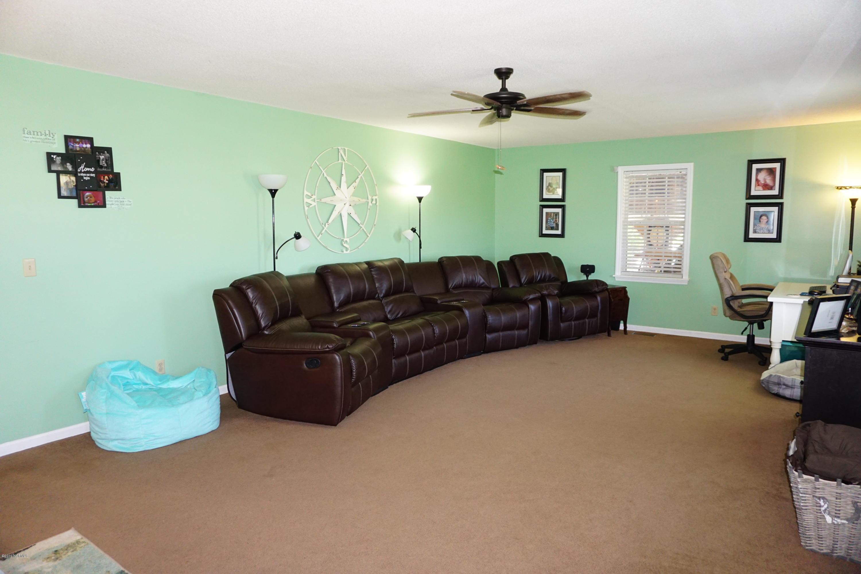 2905 Cobb Road Kinston, NC 28501 - Photo 11 of 40 Living Room