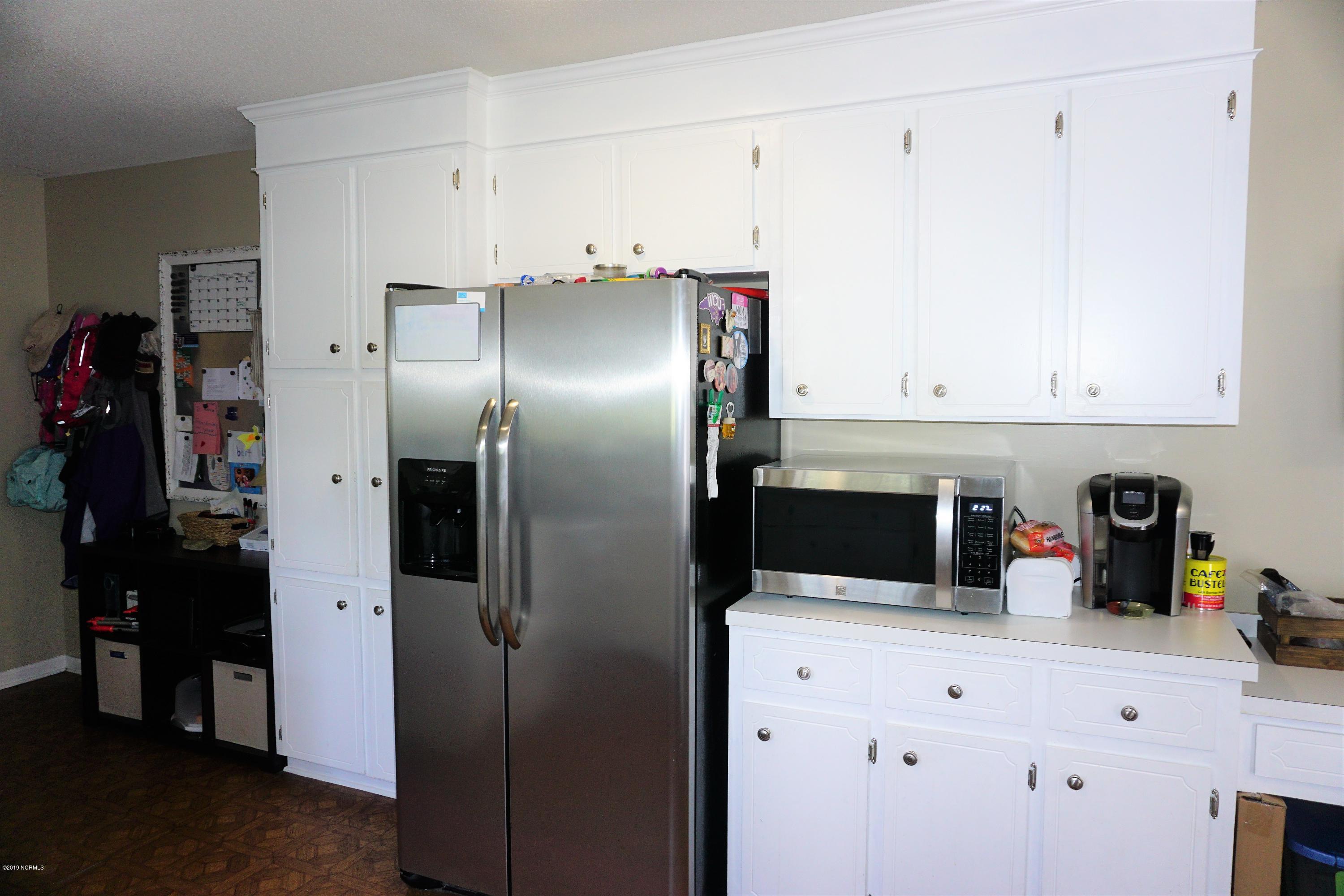 2905 Cobb Road Kinston, NC 28501 - Photo 14 of 40 Kitchen