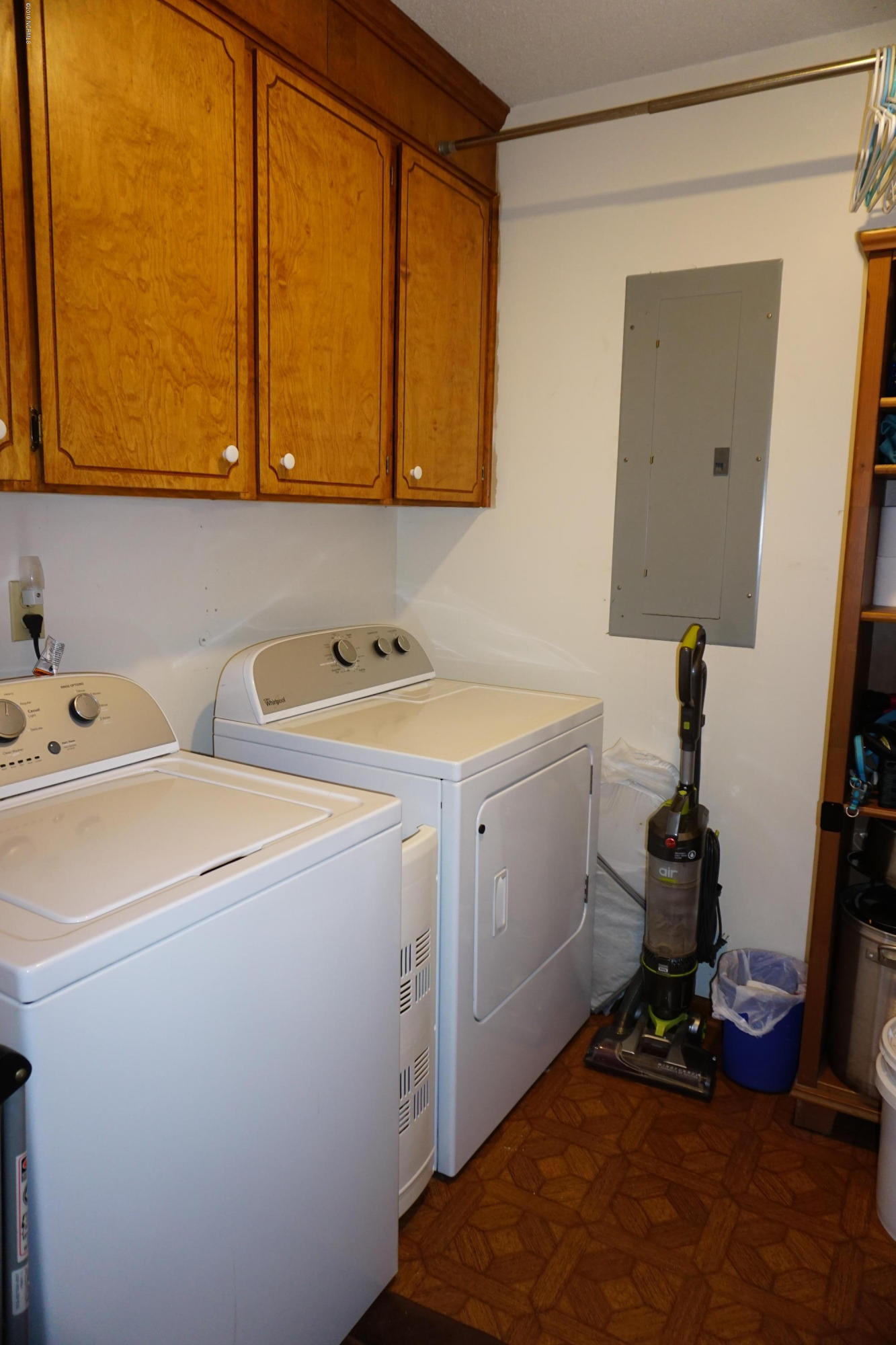 2905 Cobb Road Kinston, NC 28501 - Photo 18 of 40 Laundry Room