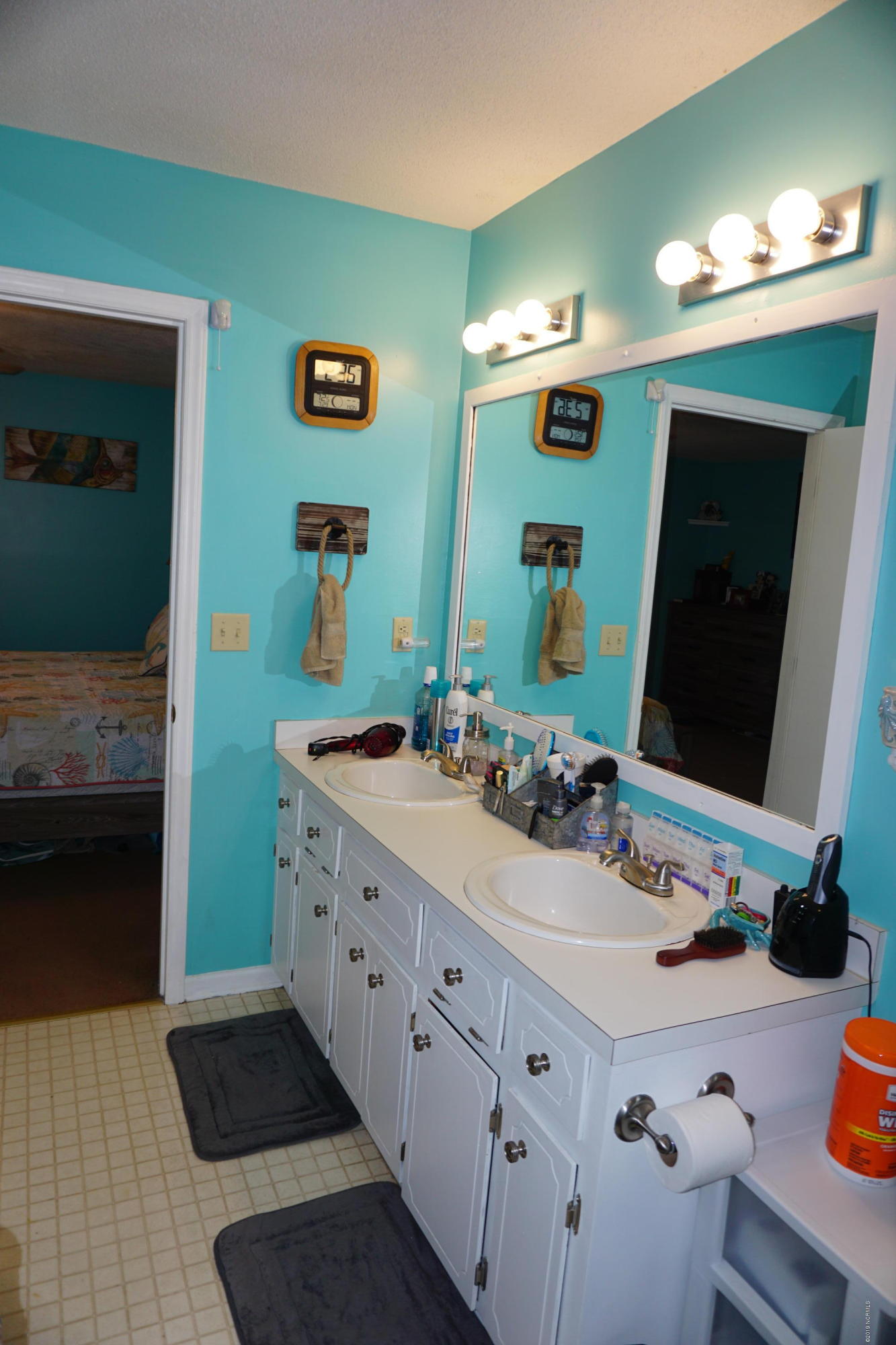 2905 Cobb Road Kinston, NC 28501 - Photo 25 of 40 Master Bath