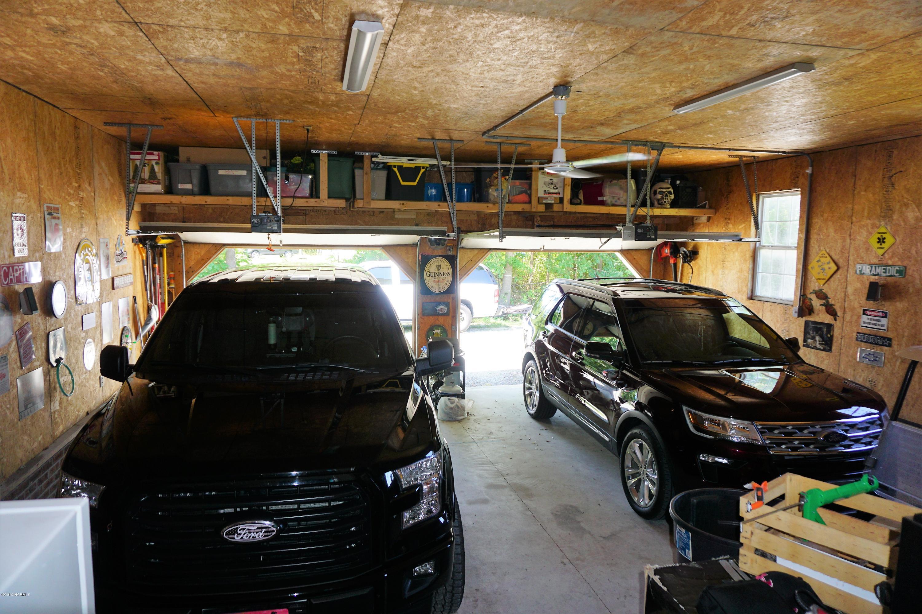 2905 Cobb Road Kinston, NC 28501 - Photo 28 of 40 Garage