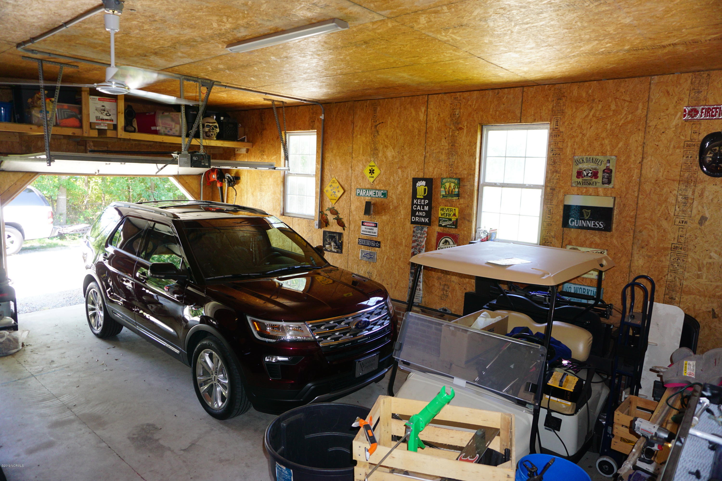 2905 Cobb Road Kinston, NC 28501 - Photo 29 of 40 Garage
