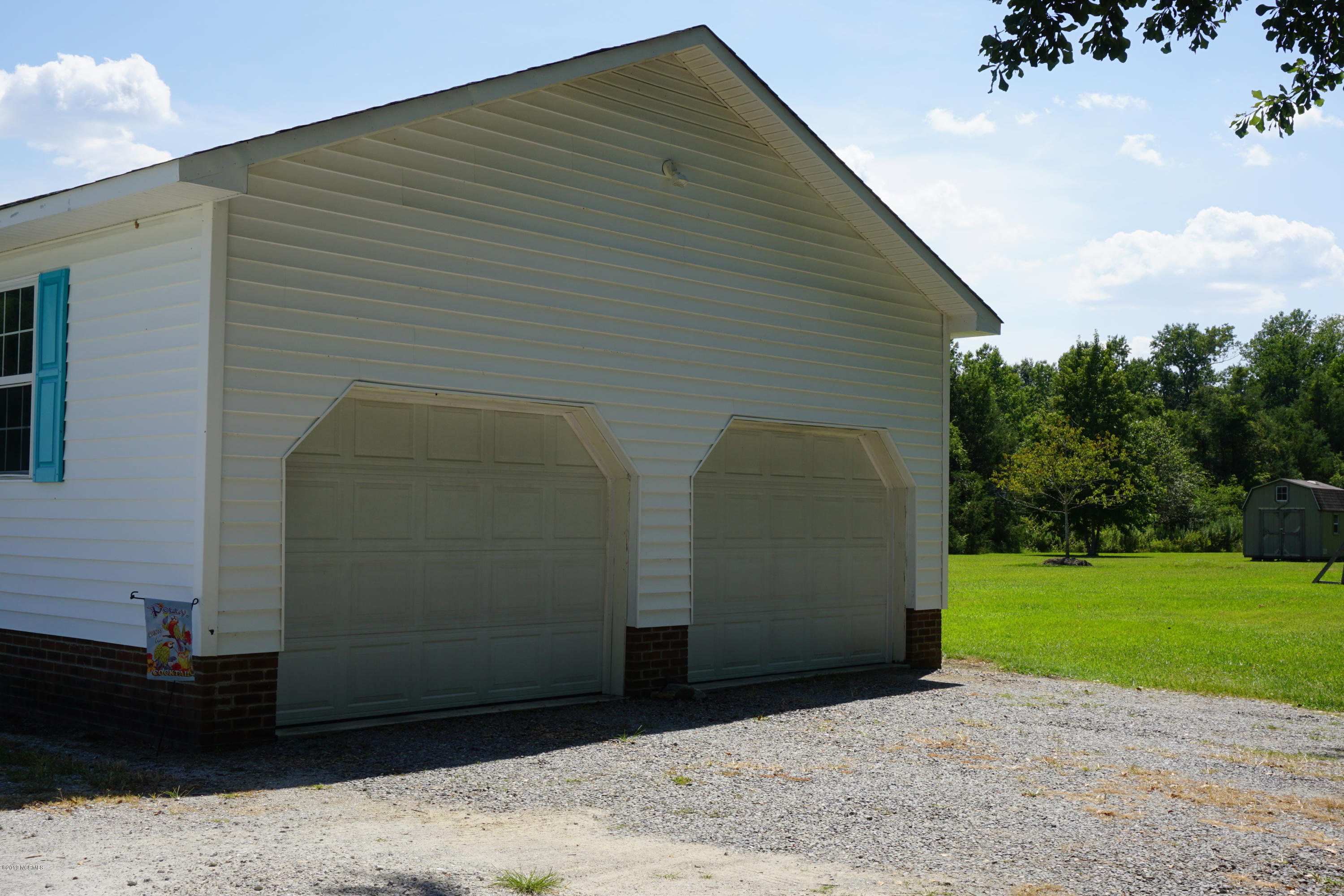 2905 Cobb Road Kinston, NC 28501 - Photo 30 of 40 Garage