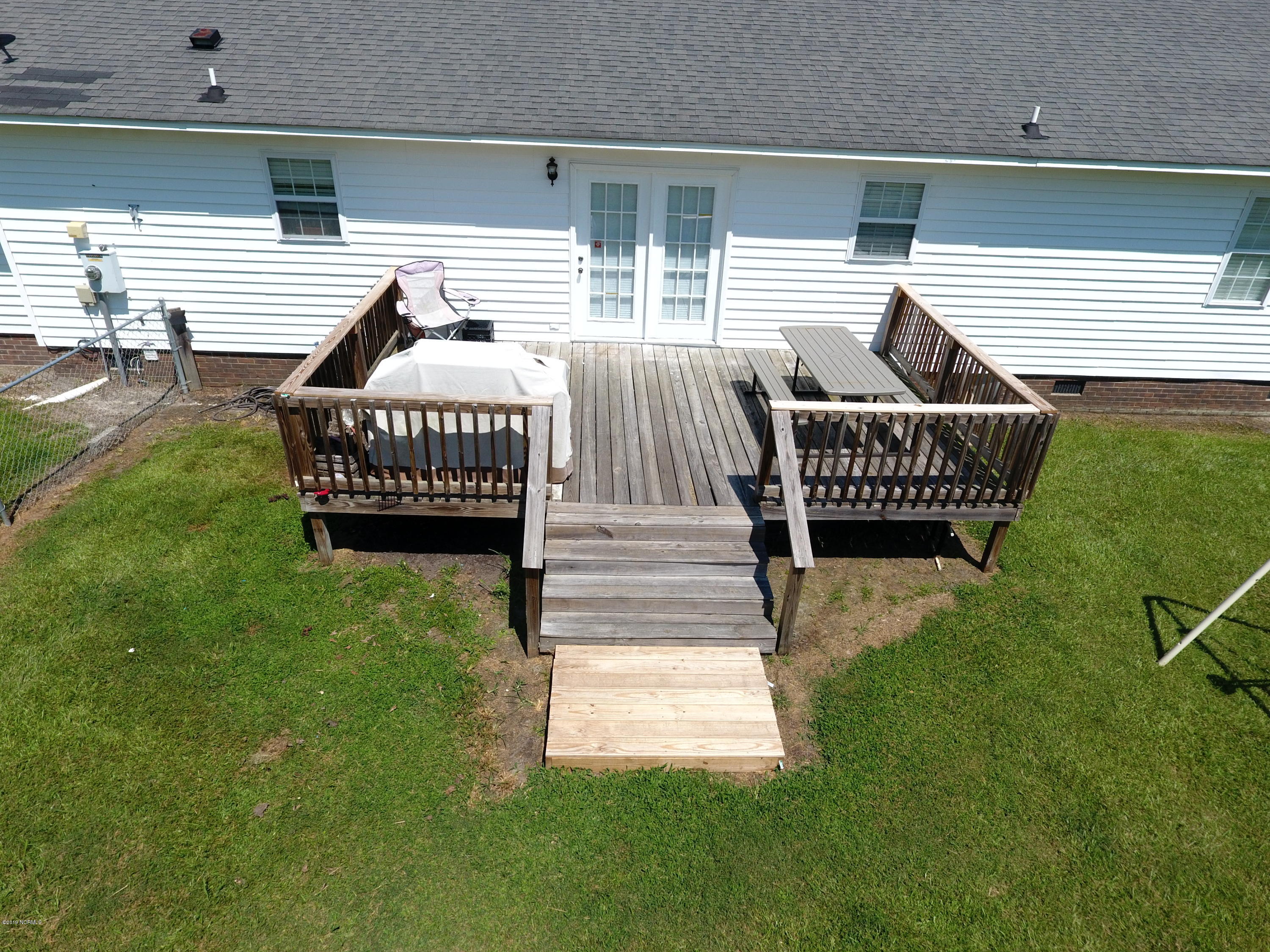 2905 Cobb Road Kinston, NC 28501 - Photo 31 of 40 Deck