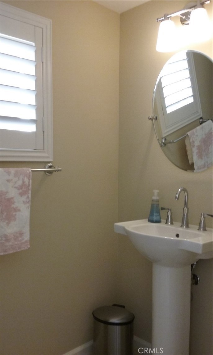 182 Working Ranch Irvine, CA 92602 - Photo 13 of 46 First Floor Powder Room