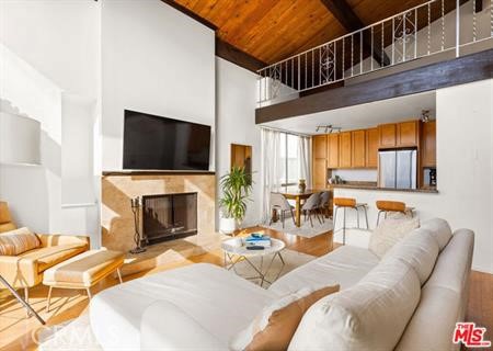 31 Spinnaker Street, Unit 15 Marina del Rey, CA 90292 - Photo 4 of 20