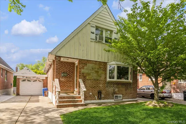 $1,249,000 | 200-47 39th Avenue | Auburndale