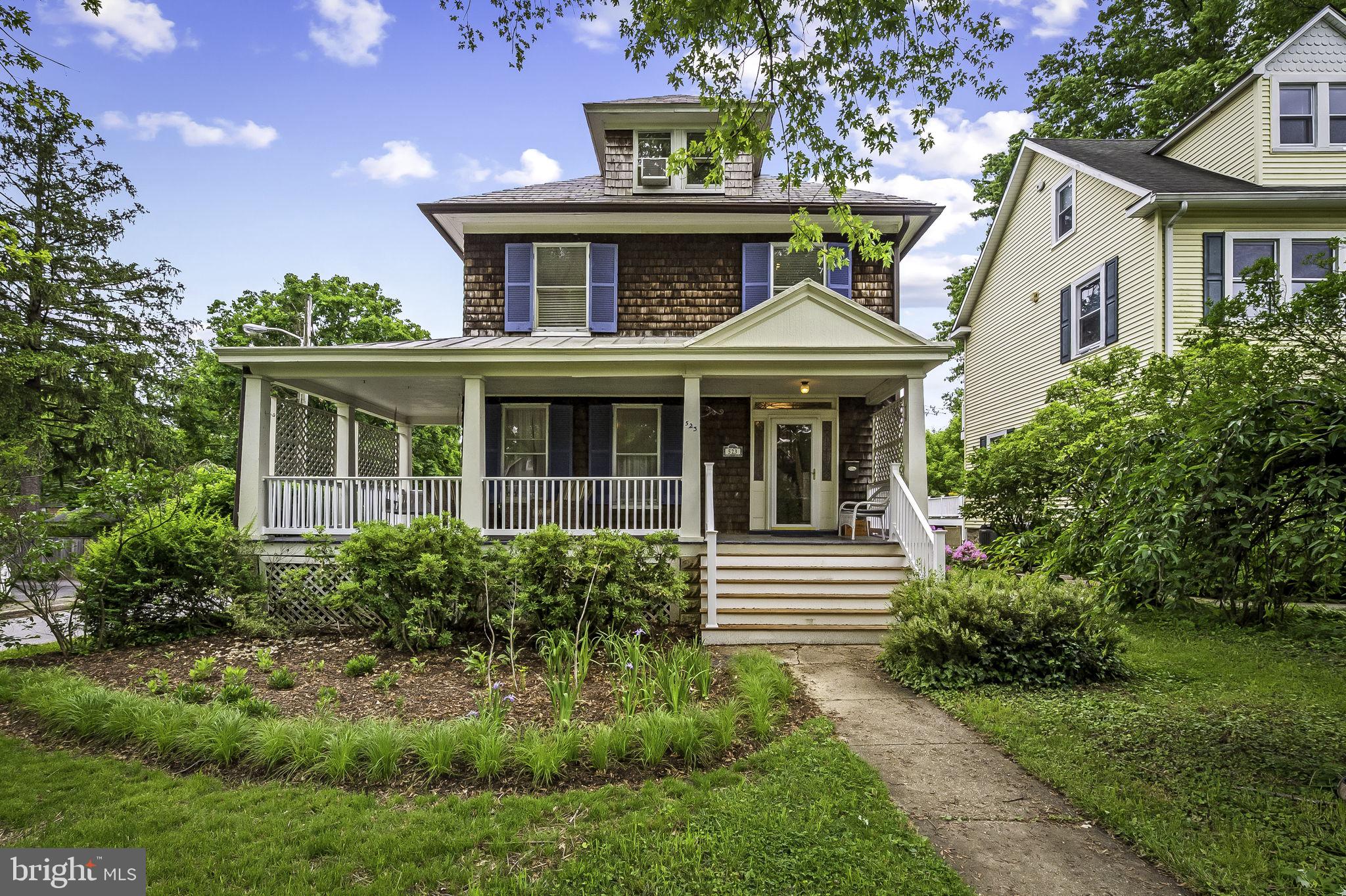 523 Orkney Road Baltimore, MD 21212 - Photo 1 of 40 a front view of a house with garden