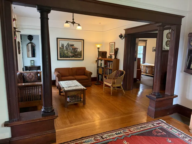 a view of livingroom with furniture