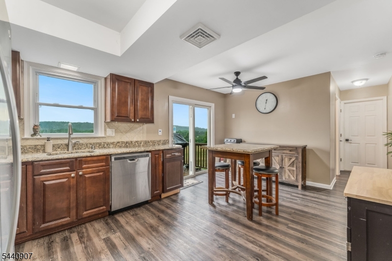 29 Stewartsville Road Stewartsville, NJ 08886 - Photo 10 of 38