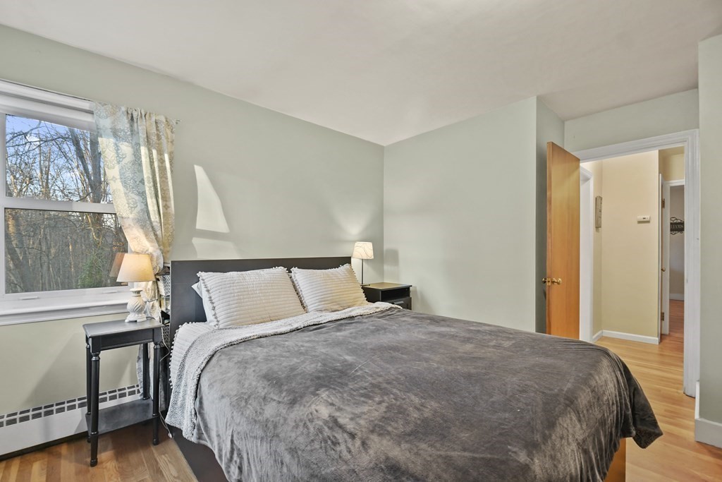 32 Inwood Road Auburn, MA 01501 - Photo 12 of 36