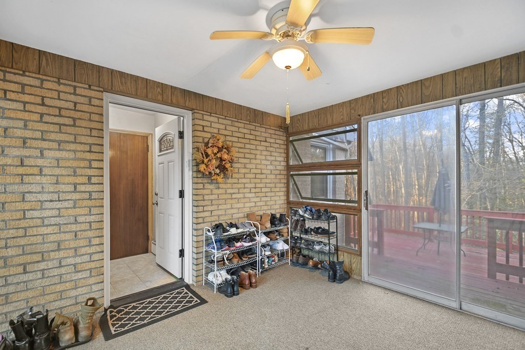 32 Inwood Road Auburn, MA 01501 - Photo 16 of 36