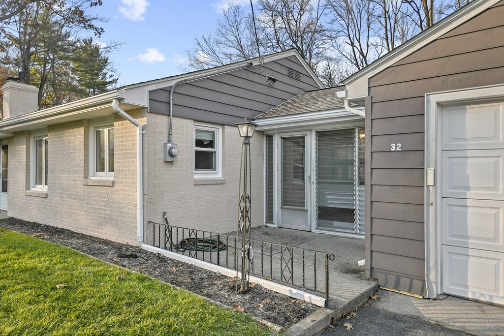 32 Inwood Road Auburn, MA 01501 - Photo 28 of 36