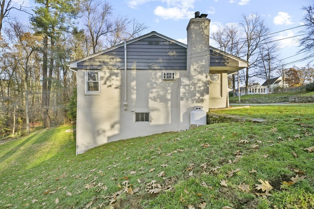 32 Inwood Road Auburn, MA 01501 - Photo 29 of 36