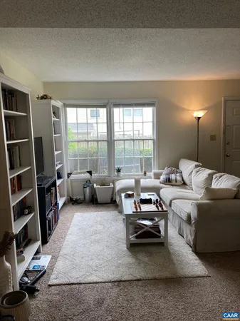 $1,250 | 2527 Hydraulic Road, Unit 56, Charlottesville, VA 22901