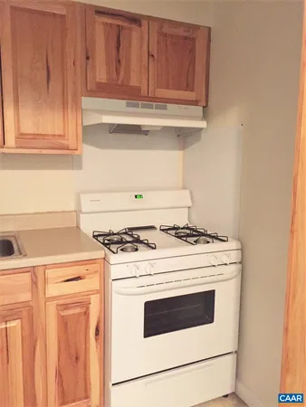 $1,250 | 2527 Hydraulic Road, Unit 56, Charlottesville, VA 22901