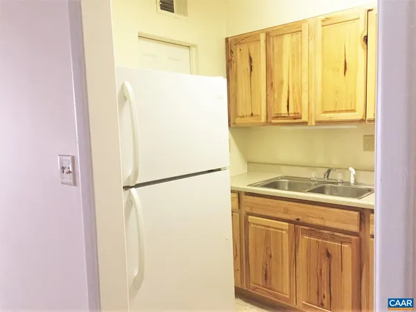 $1,250 | 2527 Hydraulic Road, Unit 56, Charlottesville, VA 22901